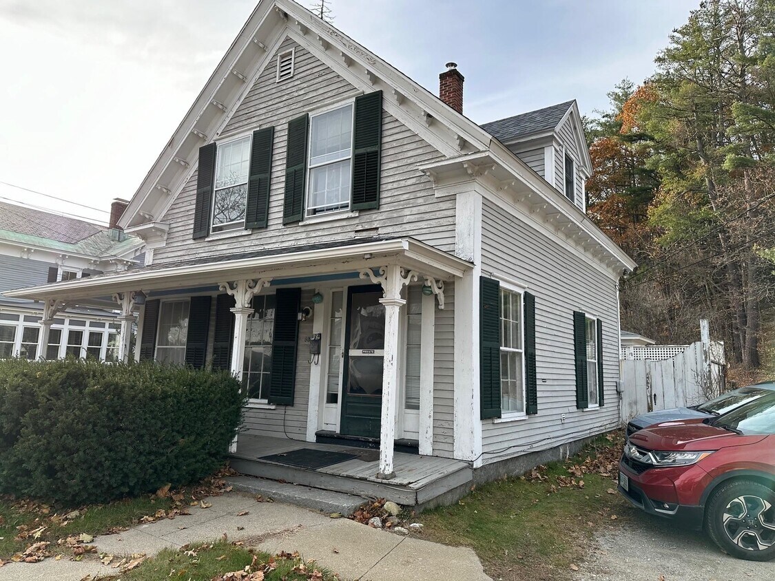 Primary Photo - 93 Grove St
