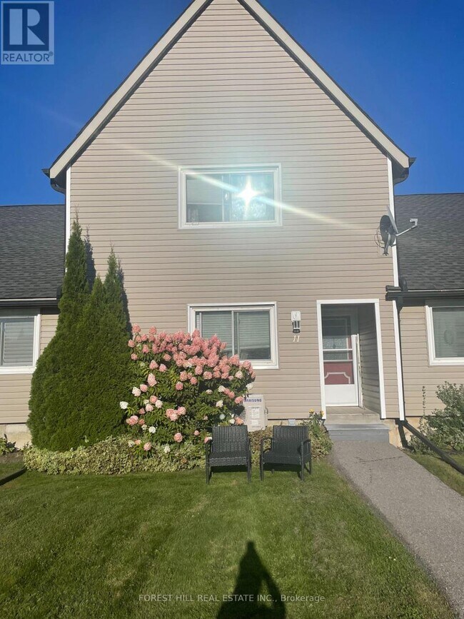 Photo du bâtiment - 51 Laguna Pkwy