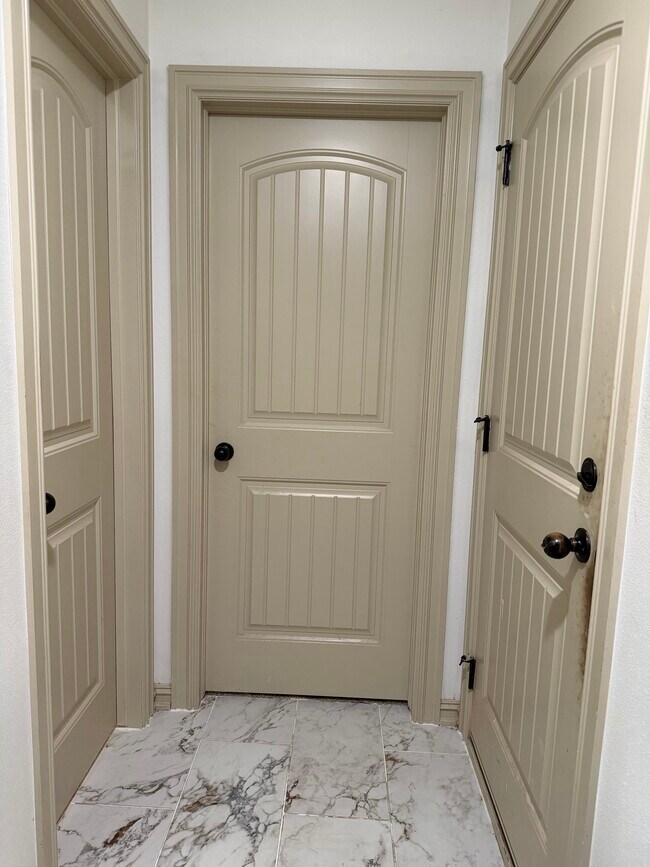 Foto del edificio - 304 E Fargo St