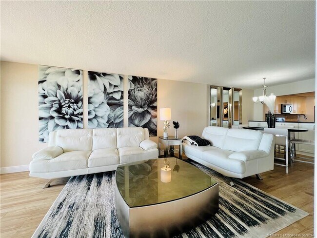Foto del edificio - 10044 S Ocean Dr