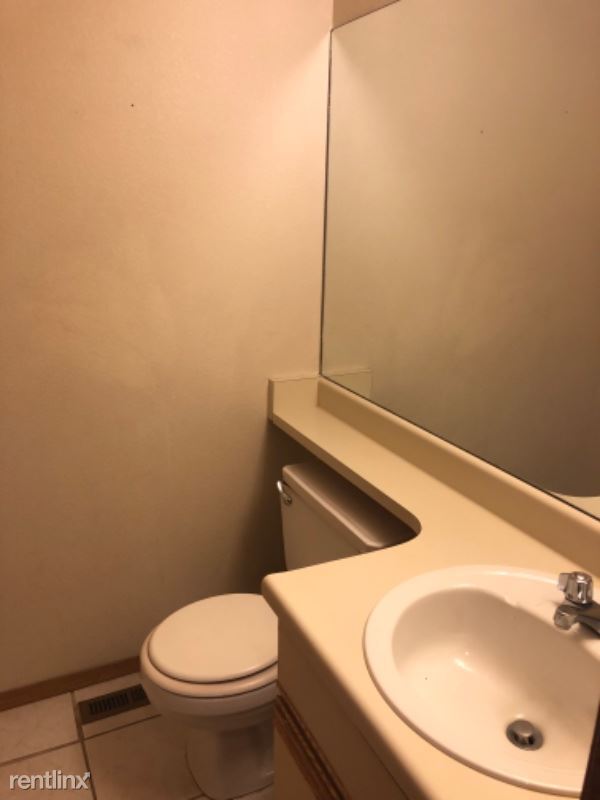 Building Photo - 3 br, 3 bath Townhome - 4520 Lamplighter Cir