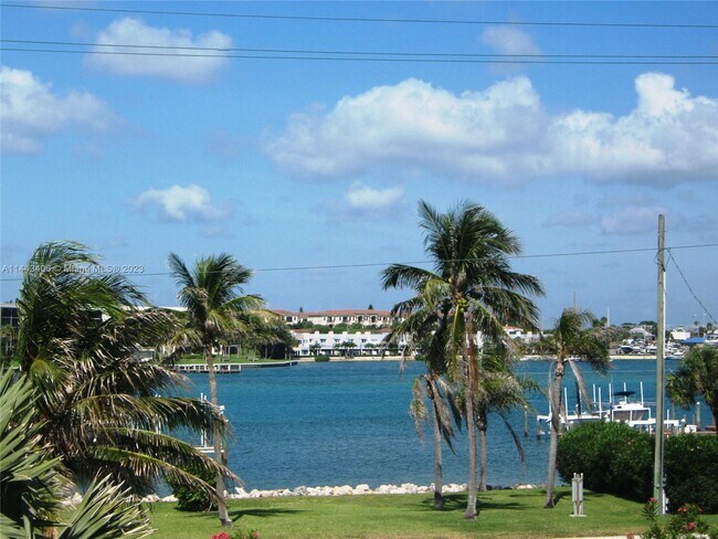 Foto del edificio - 19930 S Beach Rd