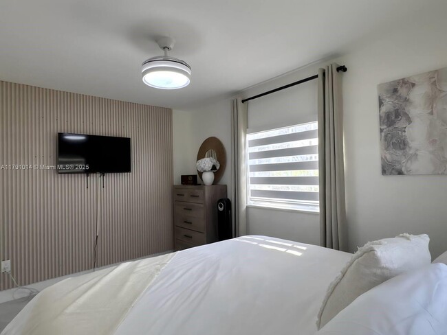 Foto del edificio - 315 NW 106th St