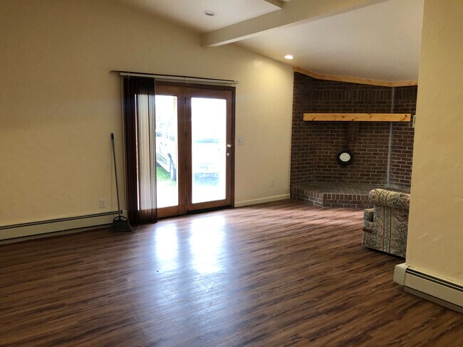 Foto del edificio - 6212 Laramie St