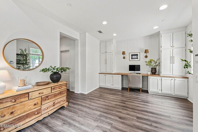 Foto del edificio - 425 Stratus Ln