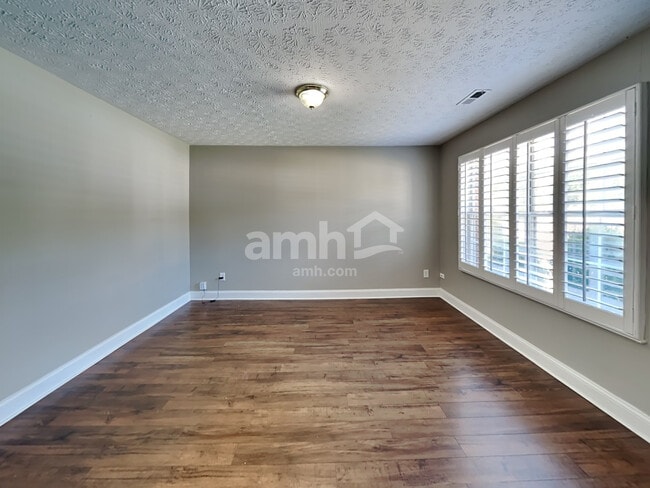 Building Photo - 3101 Canter Ct