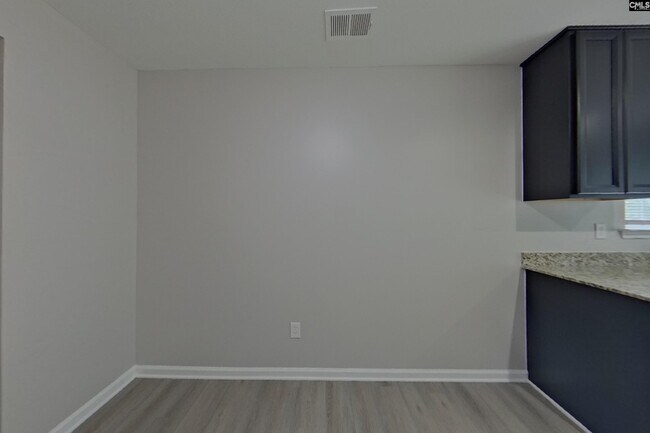 Foto del edificio - 344 Longfellows Ln