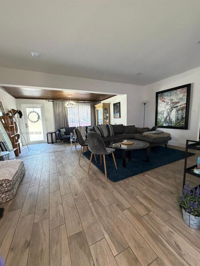 Foto del edificio - 1531 NE 15th Ave