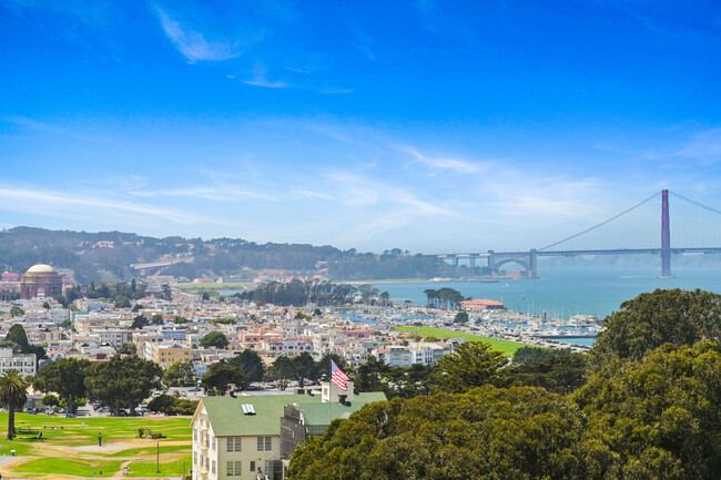 Foto del edificio - 1050 North Point St