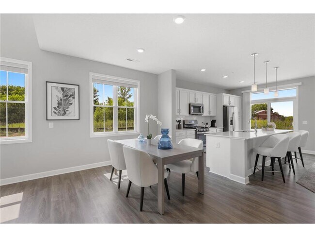 Foto del edificio - 9363 4th St N