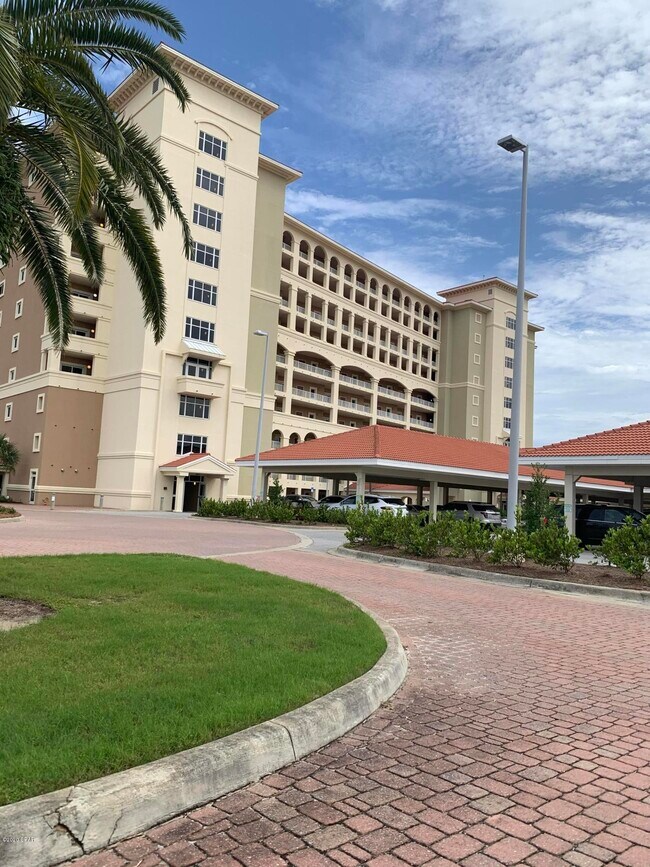 Building Photo - 2400 Grandiflora Blvd