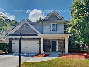 Building Photo - 2450 Freemont St