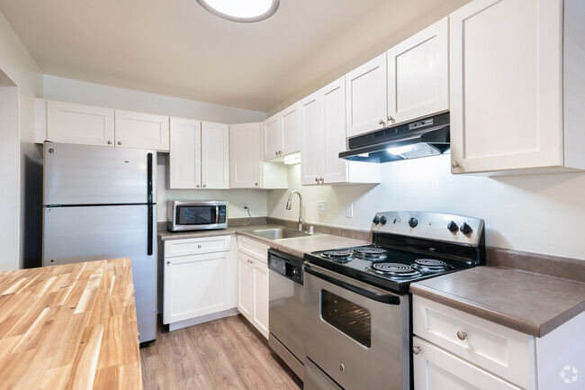 Interior Photo - Shoreline 1841 Apartment Homes