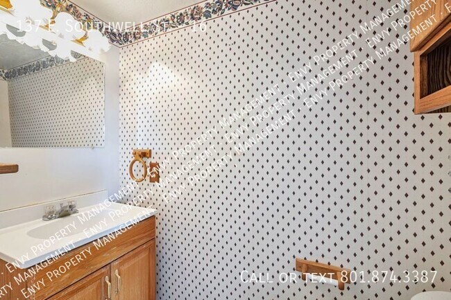 Foto del edificio - Available Now! Great 2 Bed/1.5 Bath Townho...