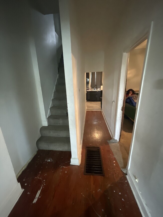 Foto del edificio - 4330 Blair Ave