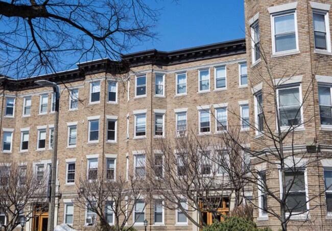 Building Photo - 28 Queensberry St