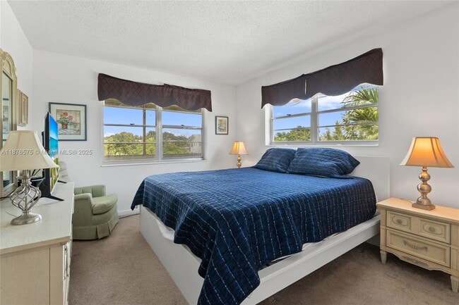 Building Photo - 431 Markham S