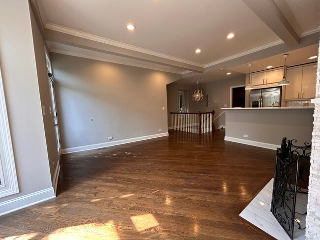 Building Photo - 2506 N Greenview Ave
