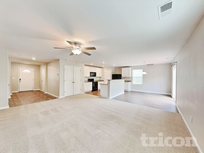 Building Photo - 201 Rustling Way