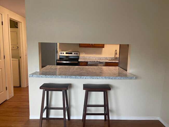 Foto del edificio - 1 Bedroom just minutes to DH