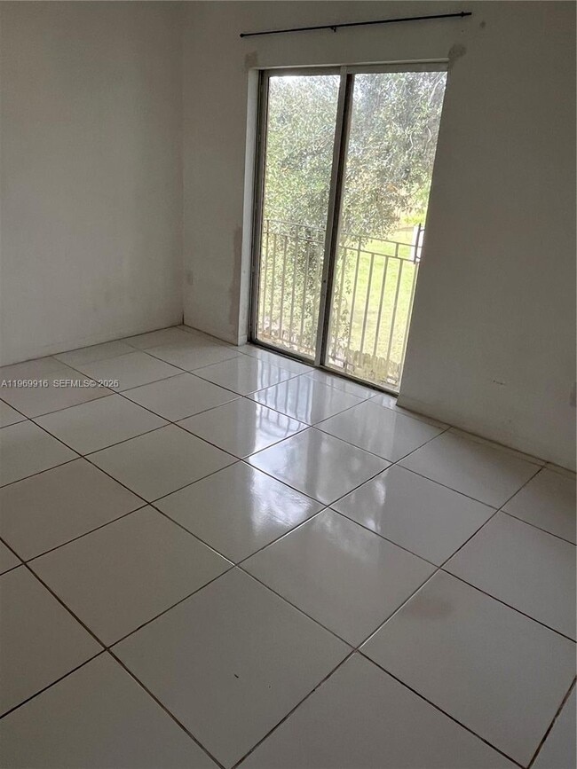 Foto del edificio - 1679 Sunrise Blvd