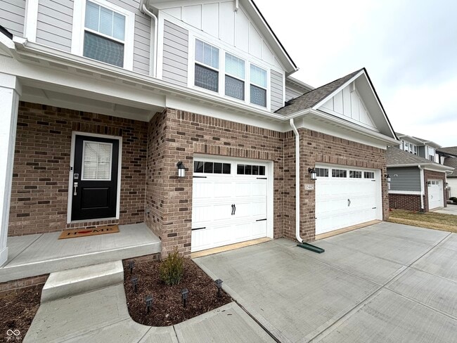 Building Photo - 15445 Hurst Rd