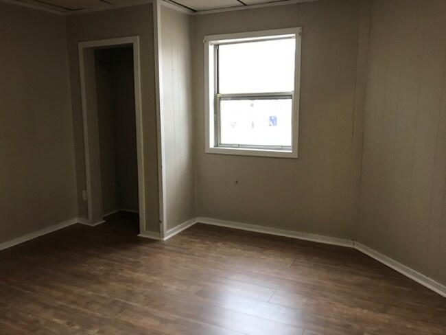 Foto del edificio - Spacious 2 Bedroom Downtown Holland
