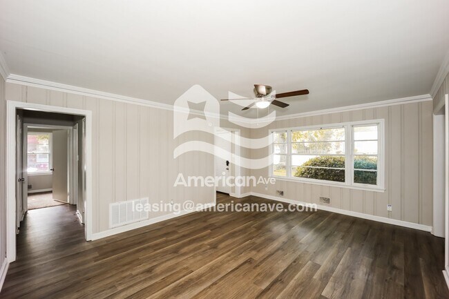 Foto del edificio - 121 N Page St