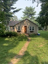 Building Photo - 426 N Beach Rd