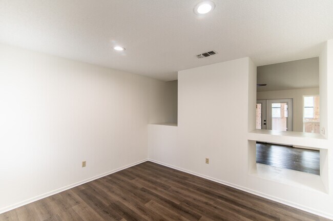 Foto del edificio - 1507 Wimbledon Dr