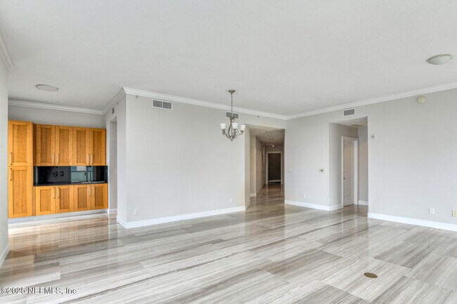 Foto del edificio - 1431 Riverplace Blvd