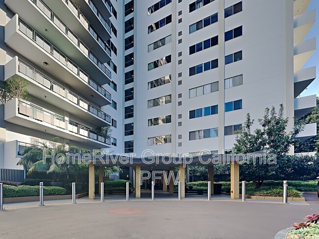 Building Photo - 1155 N La Cienega Blvd
