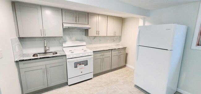 Foto del edificio - 300 Paterson Plank Rd