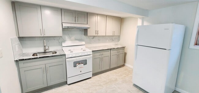 Building Photo - 300 Paterson Plank Rd