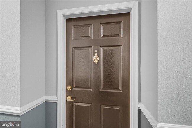 Foto del edificio - 1591 Spring Gate Dr.