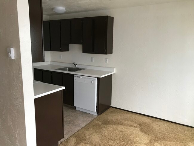 Building Photo - Woodland Park Apartments