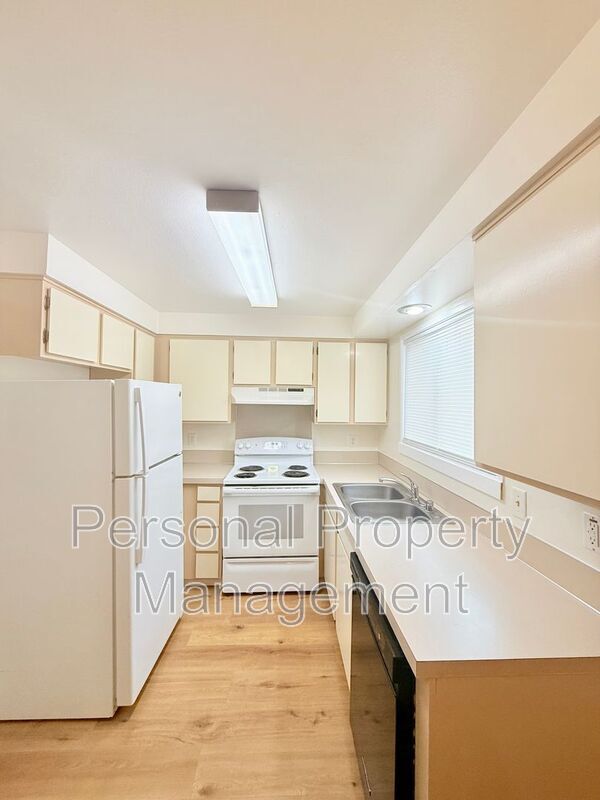 Foto del edificio - 4201 Nicholson Rd
