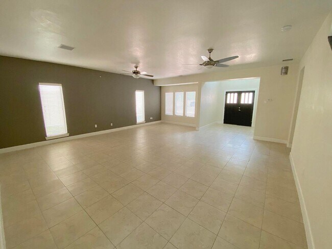 Building Photo - 5345 Jack Marcus Dr