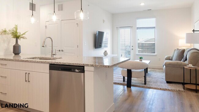 Foto del edificio - 10670 Jake Jabs Blvd