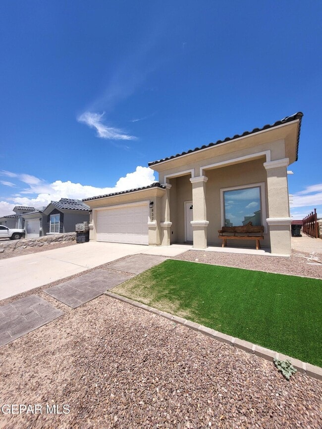 Building Photo - 832 Paseo Dulce Ave