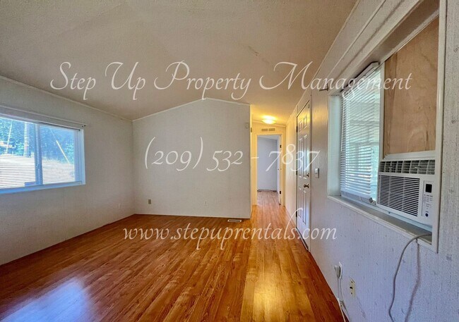 Foto del edificio - Charming 2-Bedroom Home in Ponderosa Hills...