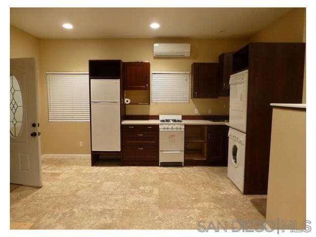 Primary Photo - 6396 Estrella Ave