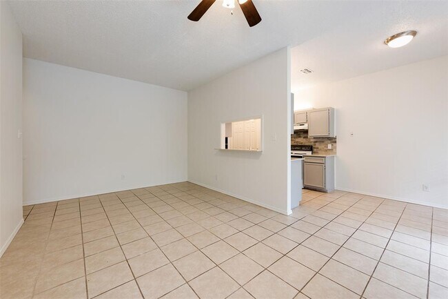 Foto del edificio - 9100 Mountain Ridge Dr