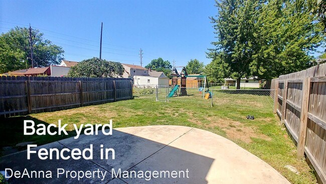 Foto del edificio - 2 br, 1 bath House - 1144 W 29th St