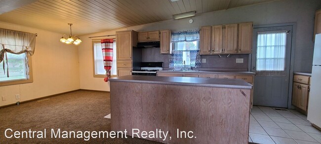 Building Photo - 3 br, 1 bath House - 3605 Vistula Rd.