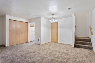 Building Photo - 201-217-217 NE 148th Ave