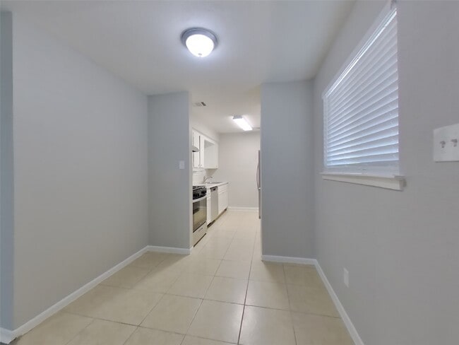 Building Photo - 11054 Spottswood Dr