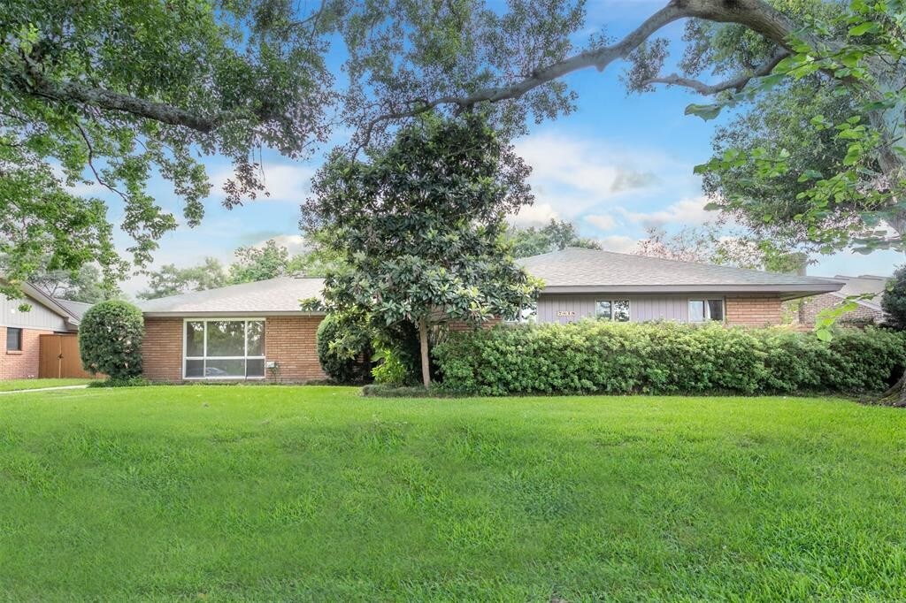 Primary Photo - 7818 Braeburn Valley Dr