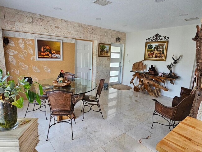 Foto del edificio - 2646 Sherman St