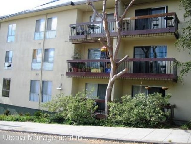 Building Photo - 1 br, 1 bath House - 555 Jean St #528